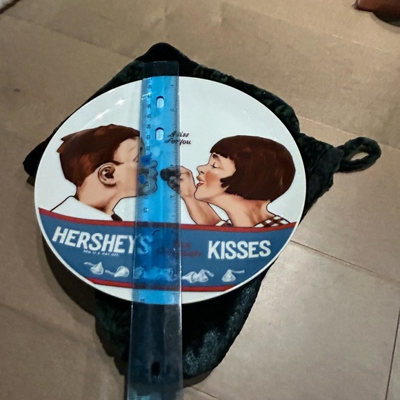 Vintage Hershey's Kisses "A Kiss for You" Boy Girl 8" Plate 1979 Shafford Japan - Picture 4 of 4
